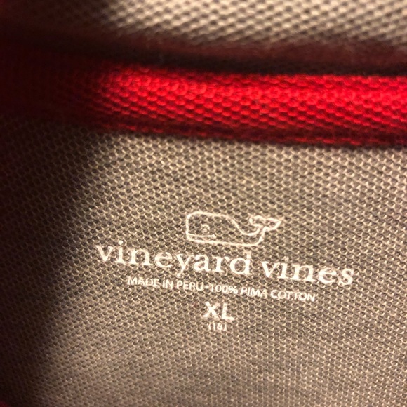 Vineyard Vines quarter-zip sweater - Picture 3 of 3